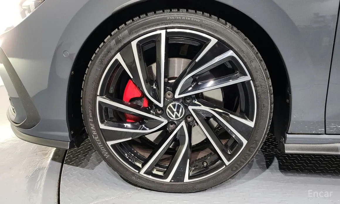 Фото 5 - Volkswagen Golf