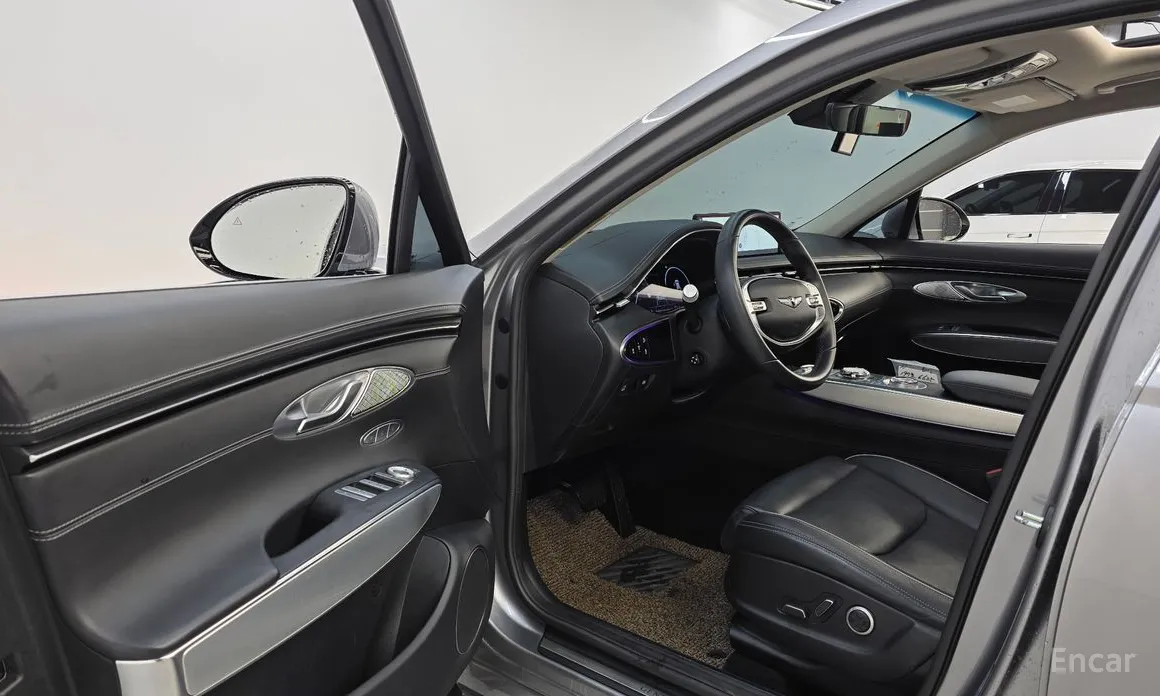 Фото 10 - Genesis GV70