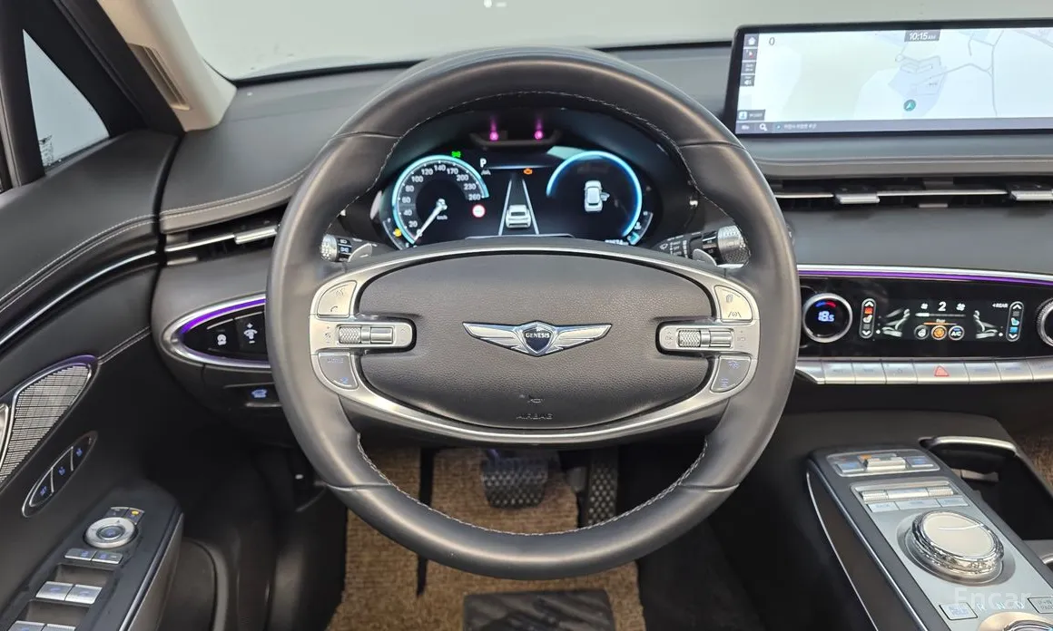 Фото 13 - Genesis GV70