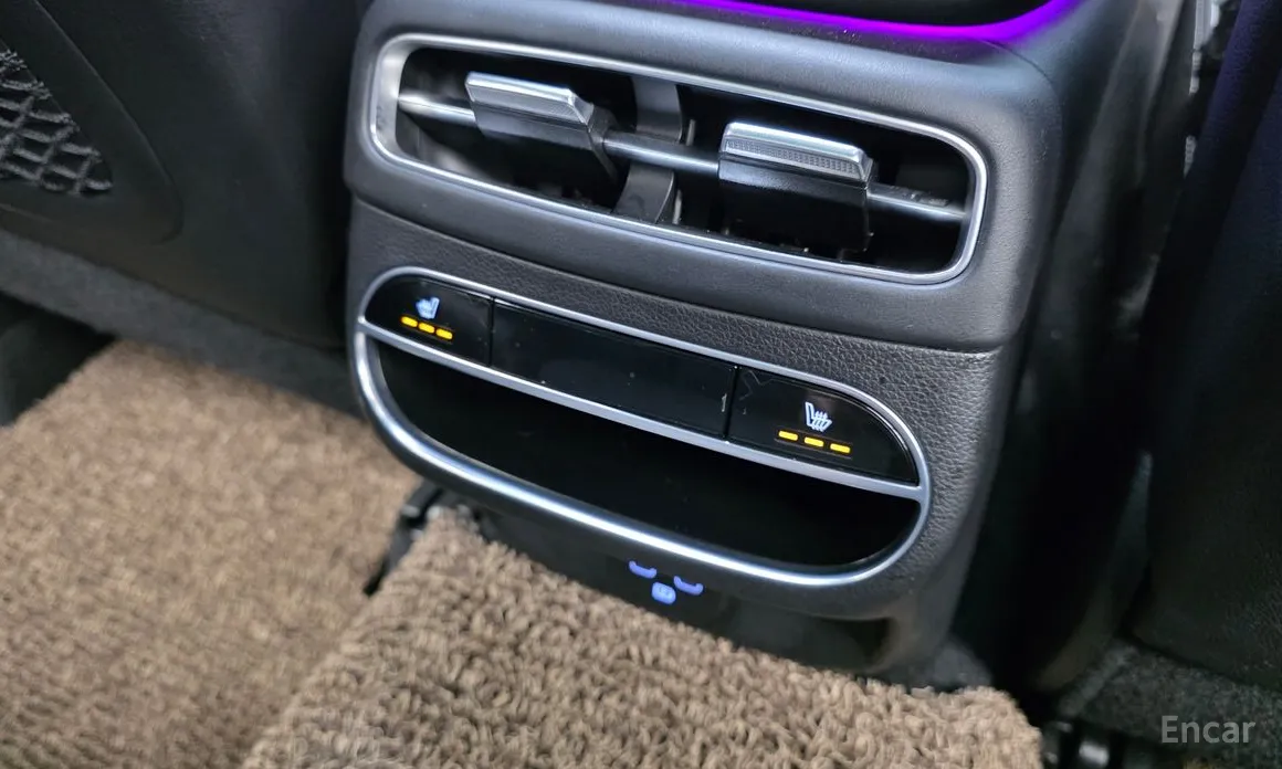 Фото 18 - Genesis GV70