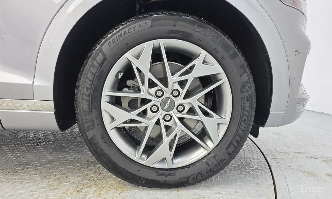 Фото 5 - Genesis GV70