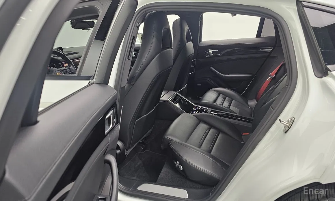 Фото 12 - Porsche Panamera