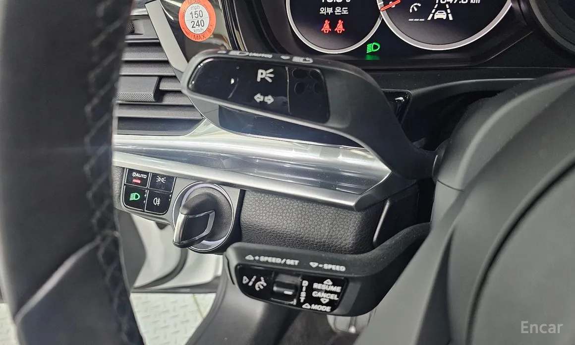 Фото 19 - Porsche Panamera