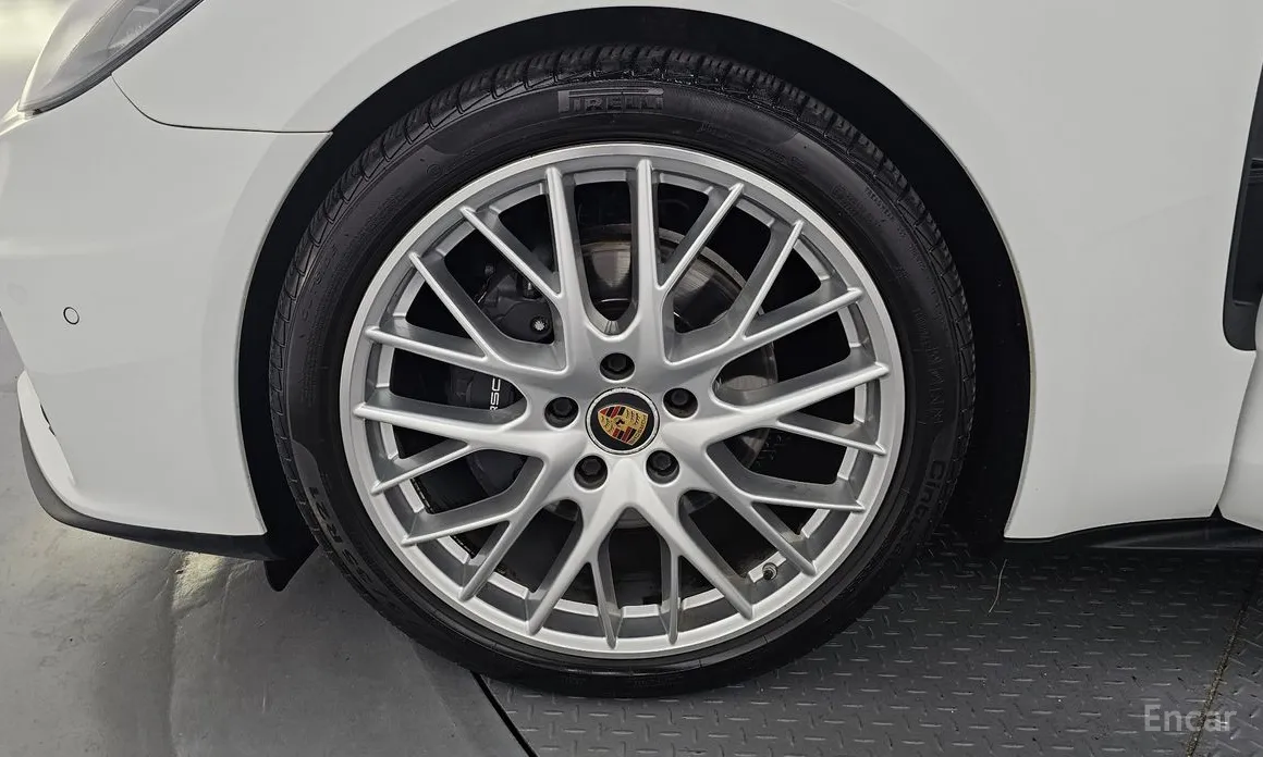 Фото 5 - Porsche Panamera