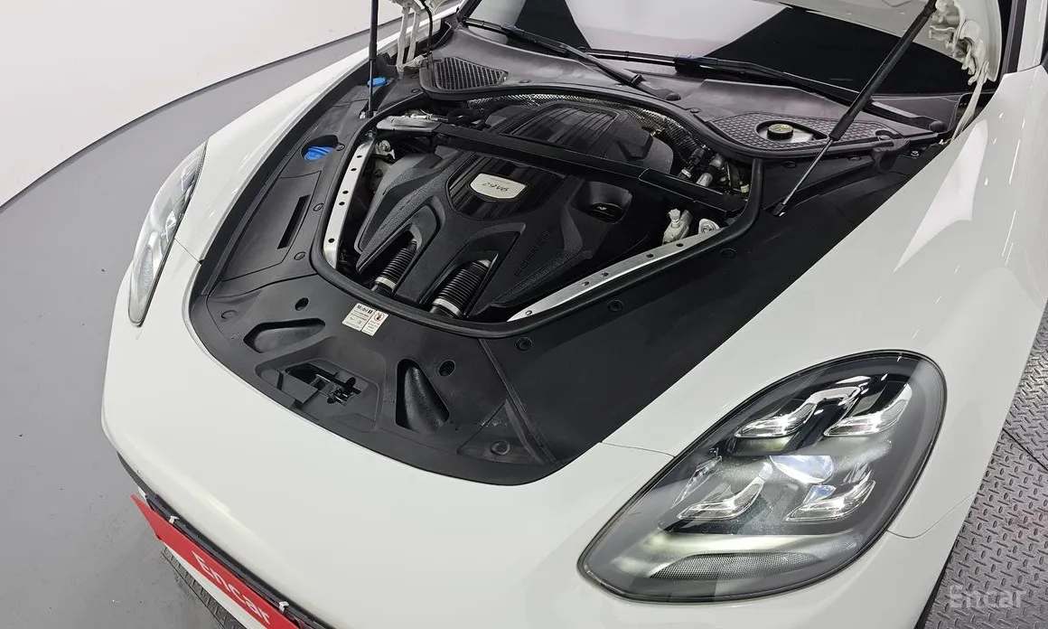 Фото 6 - Porsche Panamera