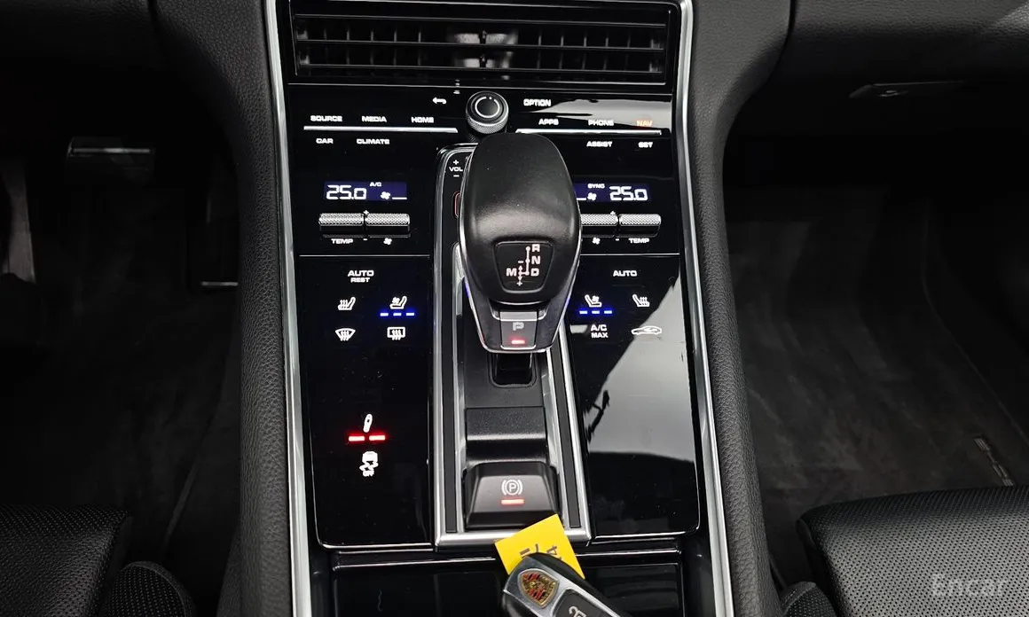 Фото 9 - Porsche Panamera