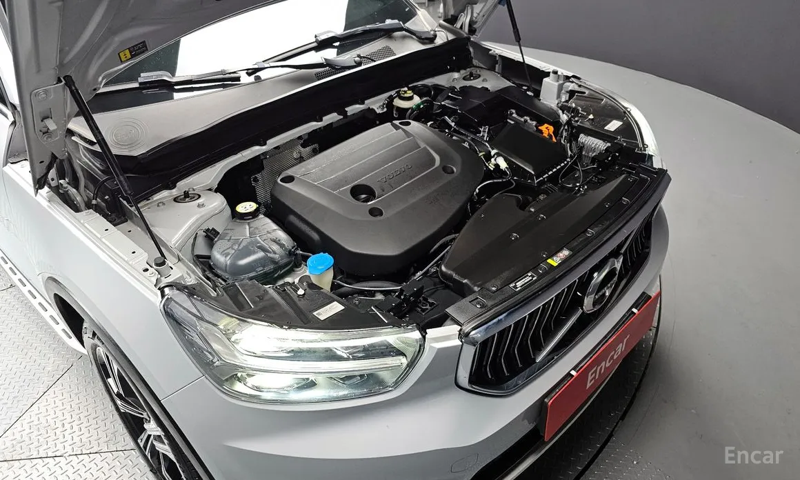 Фото 6 - Volvo XC40