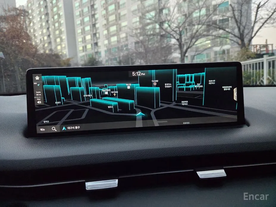 Фото 12 - Genesis GV70