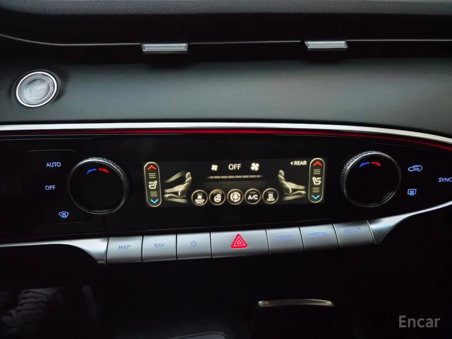 Фото 13 - Genesis GV70