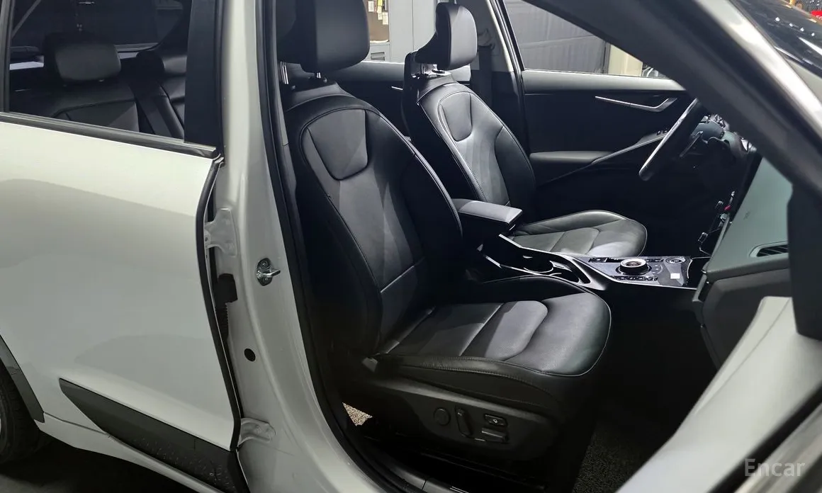 Фото 12 - Kia Niro