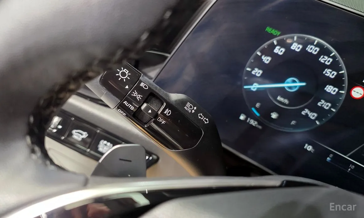 Фото 16 - Kia Niro