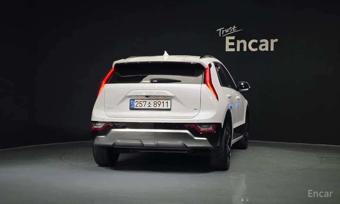 Фото 4 - Kia Niro