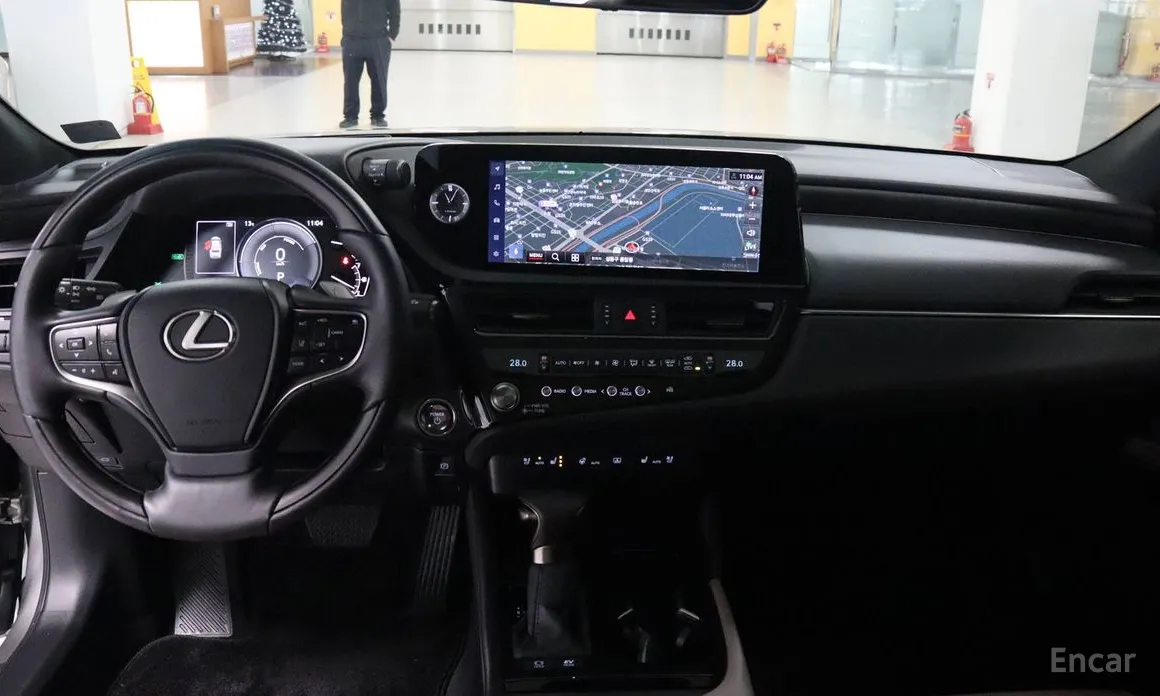 Фото 11 - Lexus ES