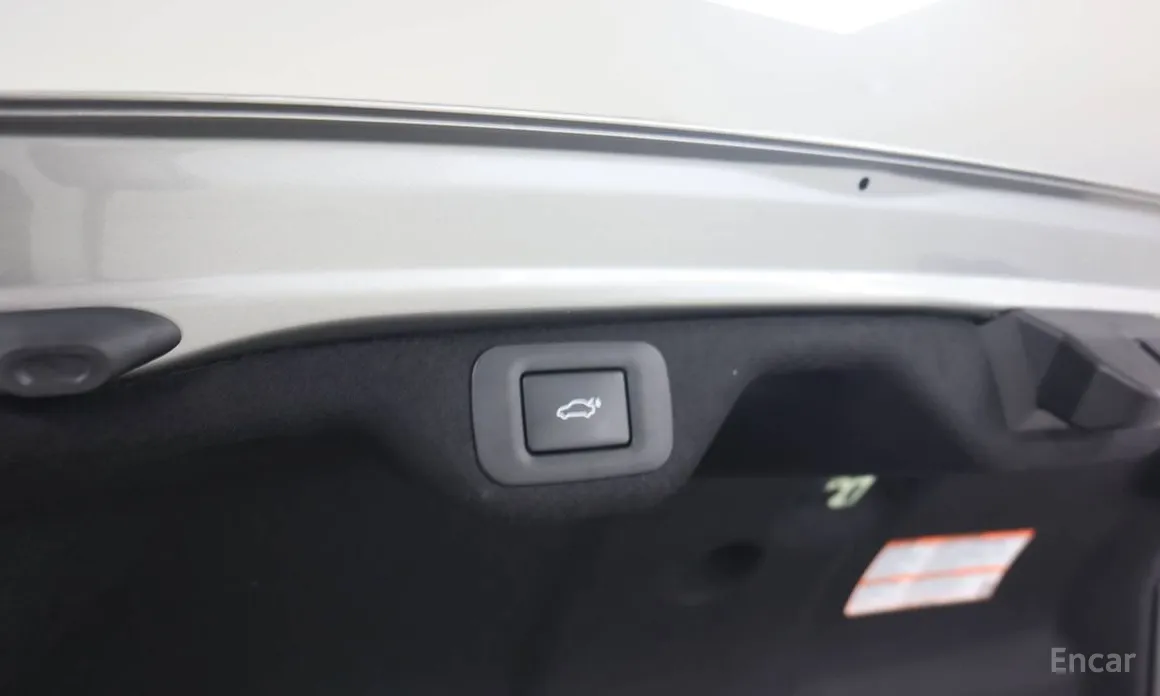 Фото 17 - Lexus ES