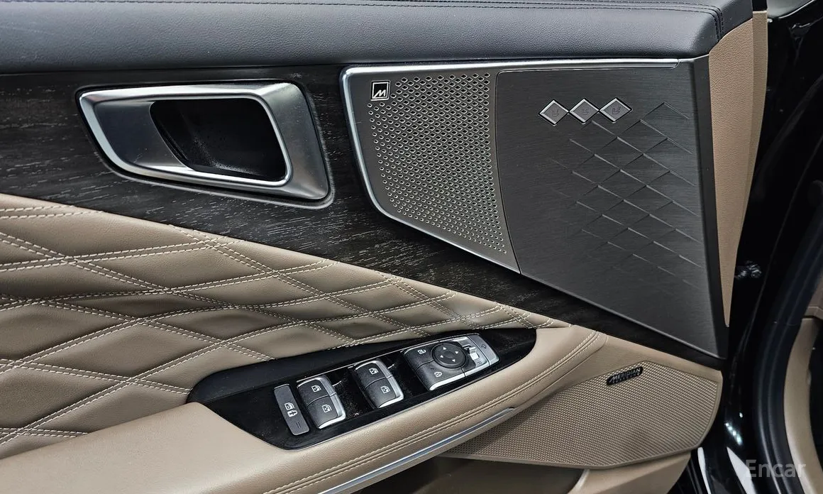 Фото 17 - Kia K8