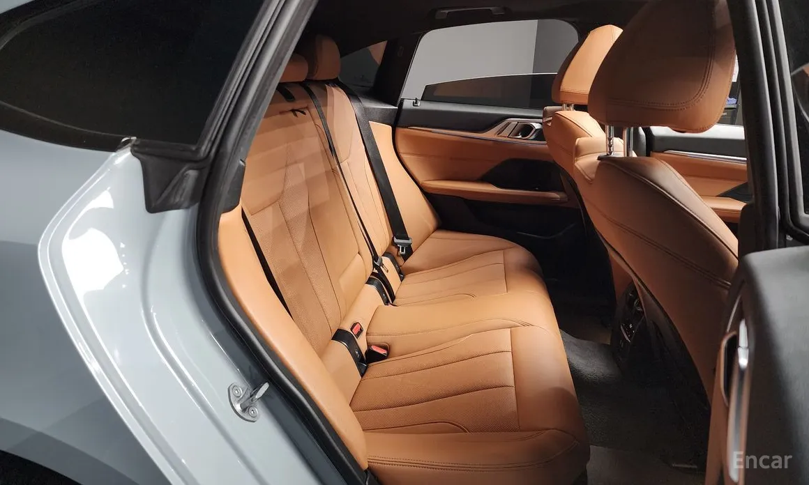 Фото 12 - BMW i4