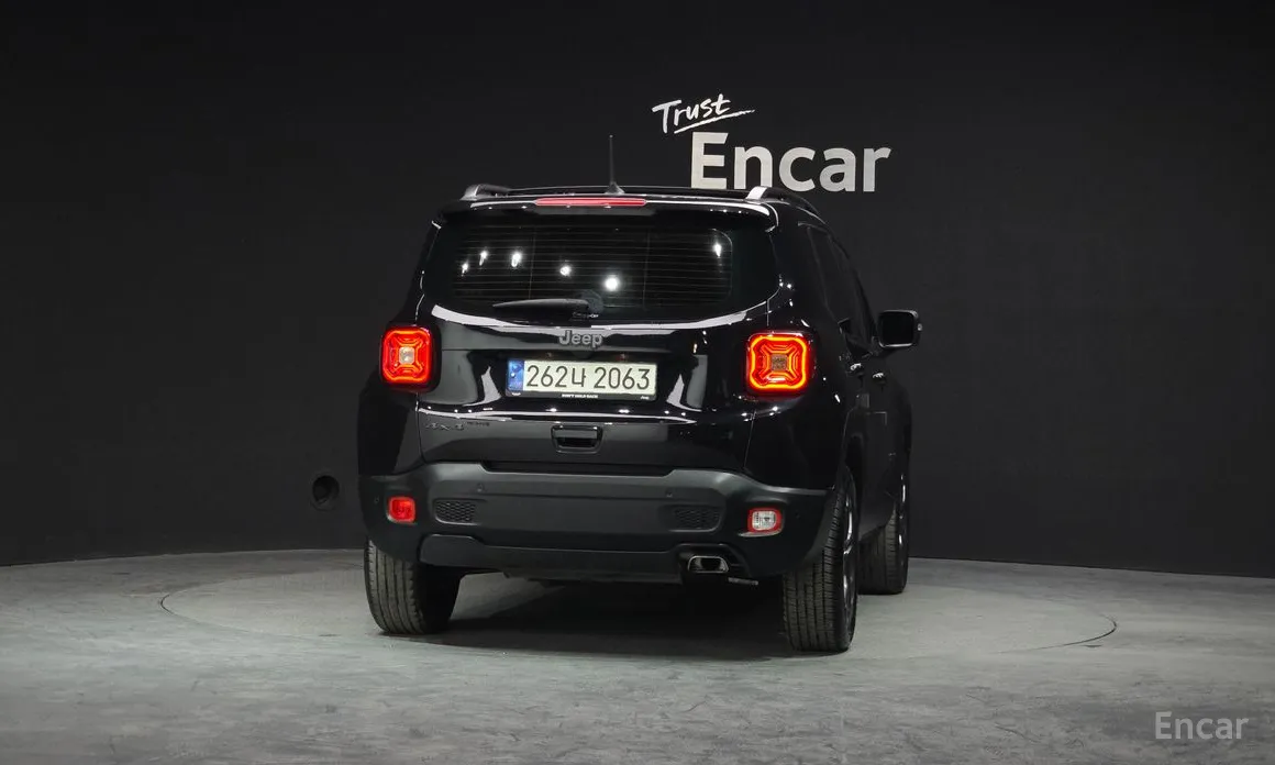 Фото 4 - Jeep Renegade