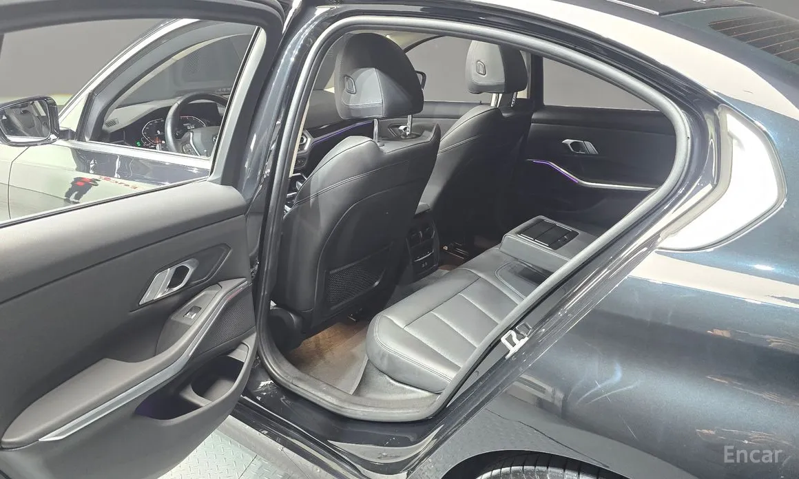 Фото 11 - BMW 3 Series