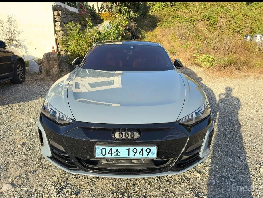 Фото 3 - Audi e-tron GT