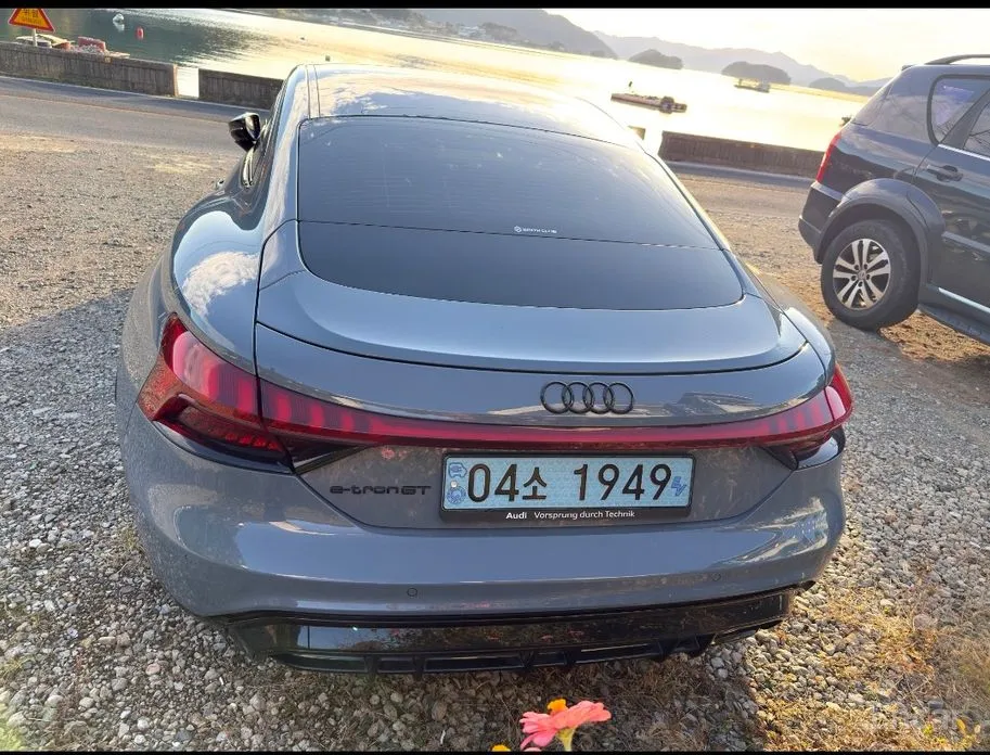 Фото 4 - Audi e-tron GT