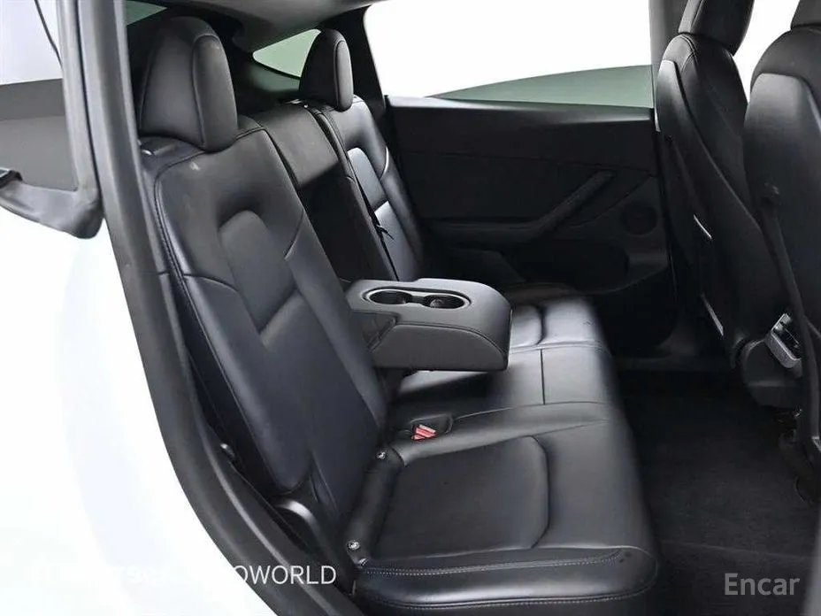 Фото 12 - Tesla Model Y