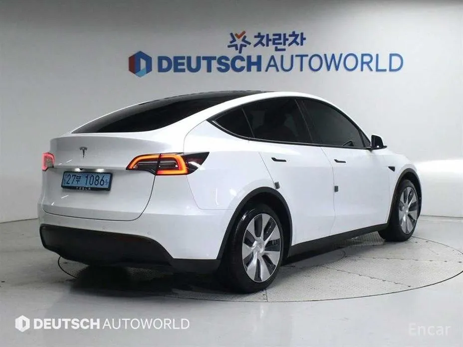 Фото 2 - Tesla Model Y