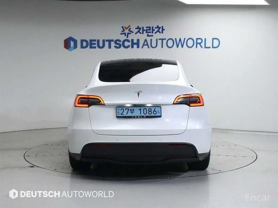 Фото 4 - Tesla Model Y