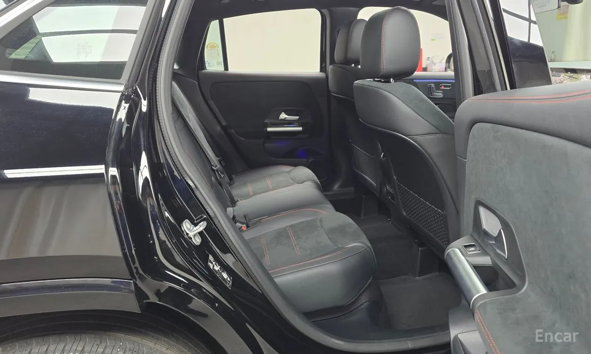 Фото 12 - Mercedes-Benz GLA-Class