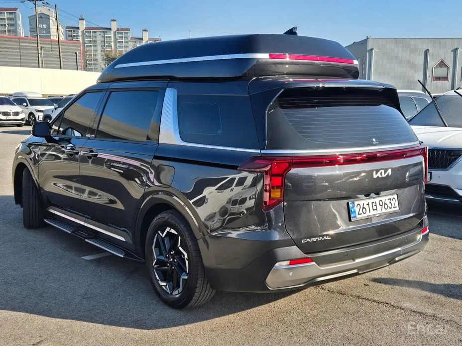 Фото 2 - Kia Carnival