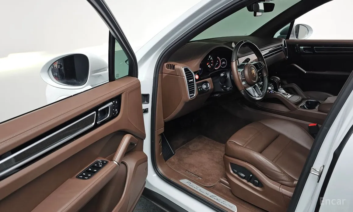 Фото 11 - Porsche Cayenne