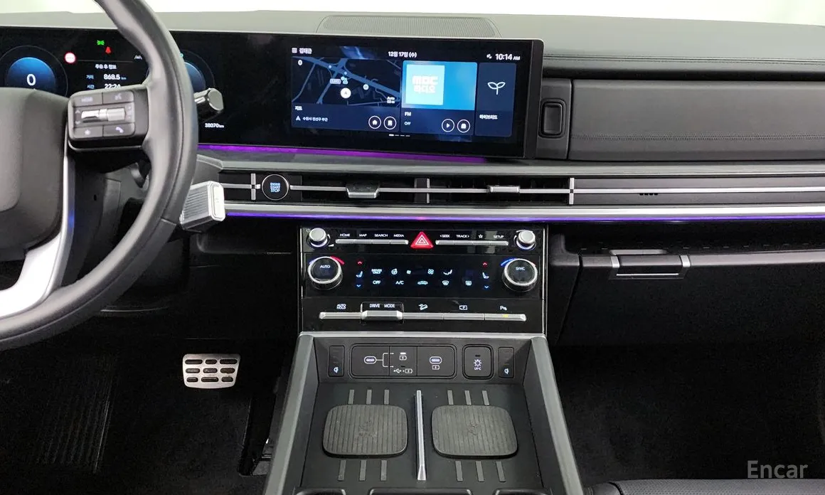 Фото 14 - Hyundai Santa Fe