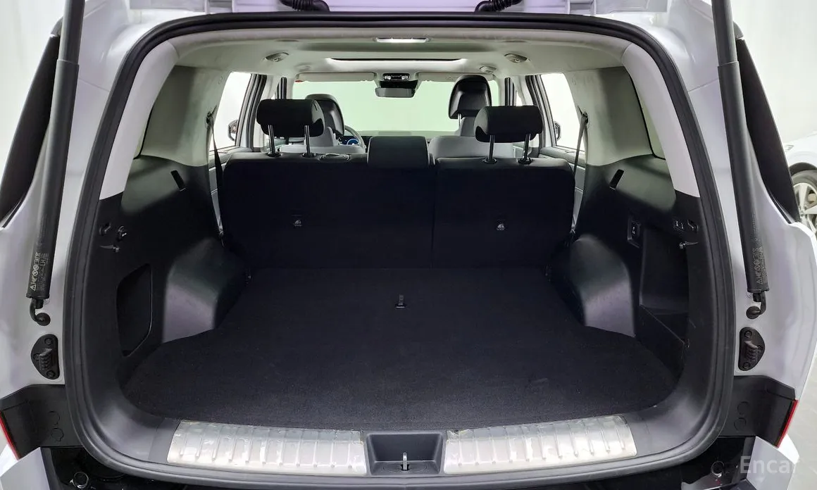 Фото 20 - Hyundai Santa Fe