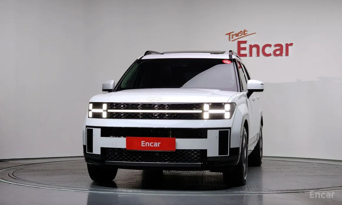 Фото 3 - Hyundai Santa Fe