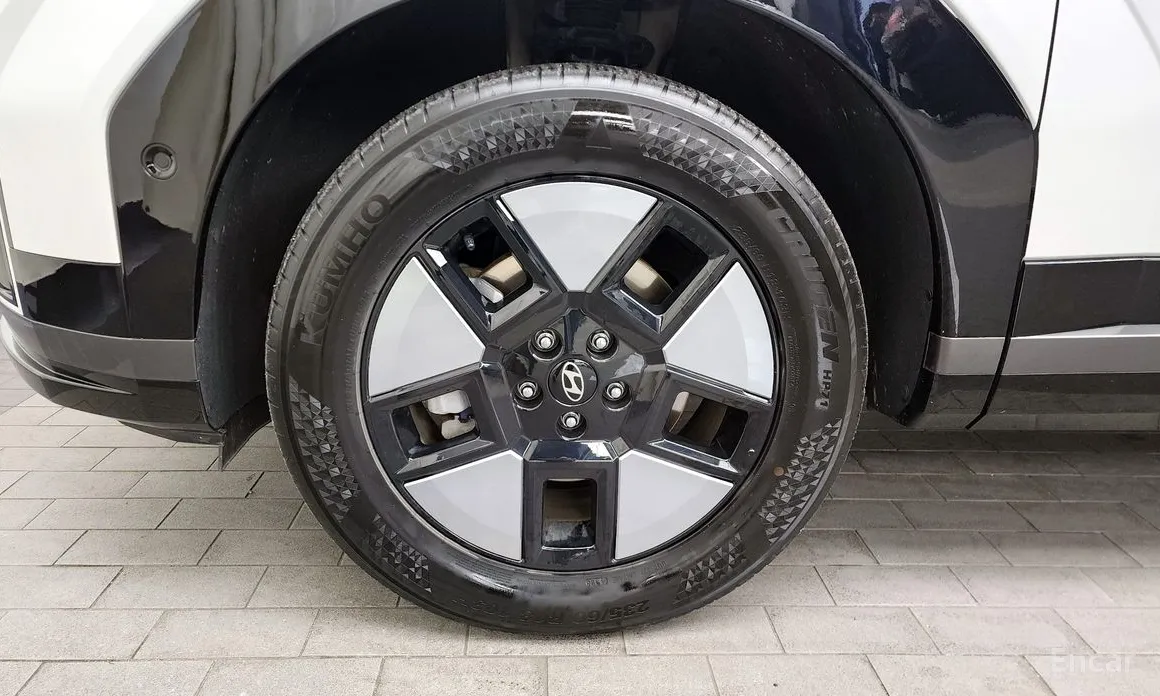 Фото 5 - Hyundai Santa Fe