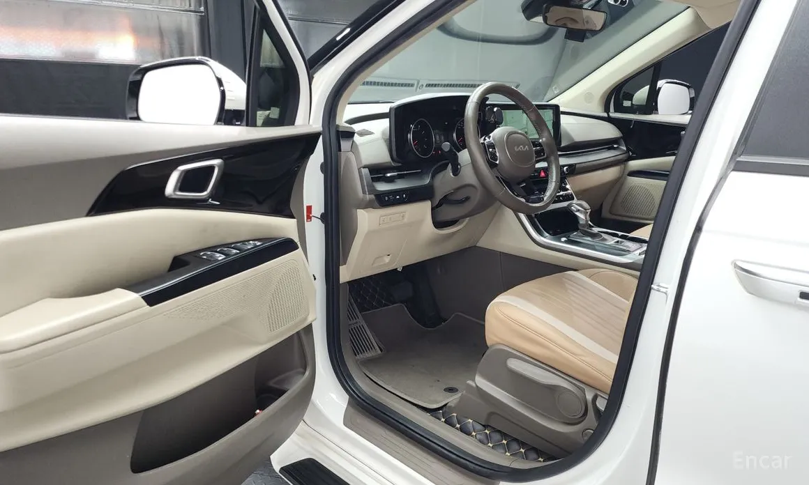 Фото 10 - Kia Carnival