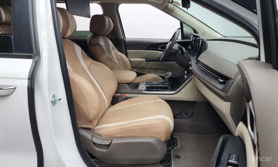 Фото 11 - Kia Carnival