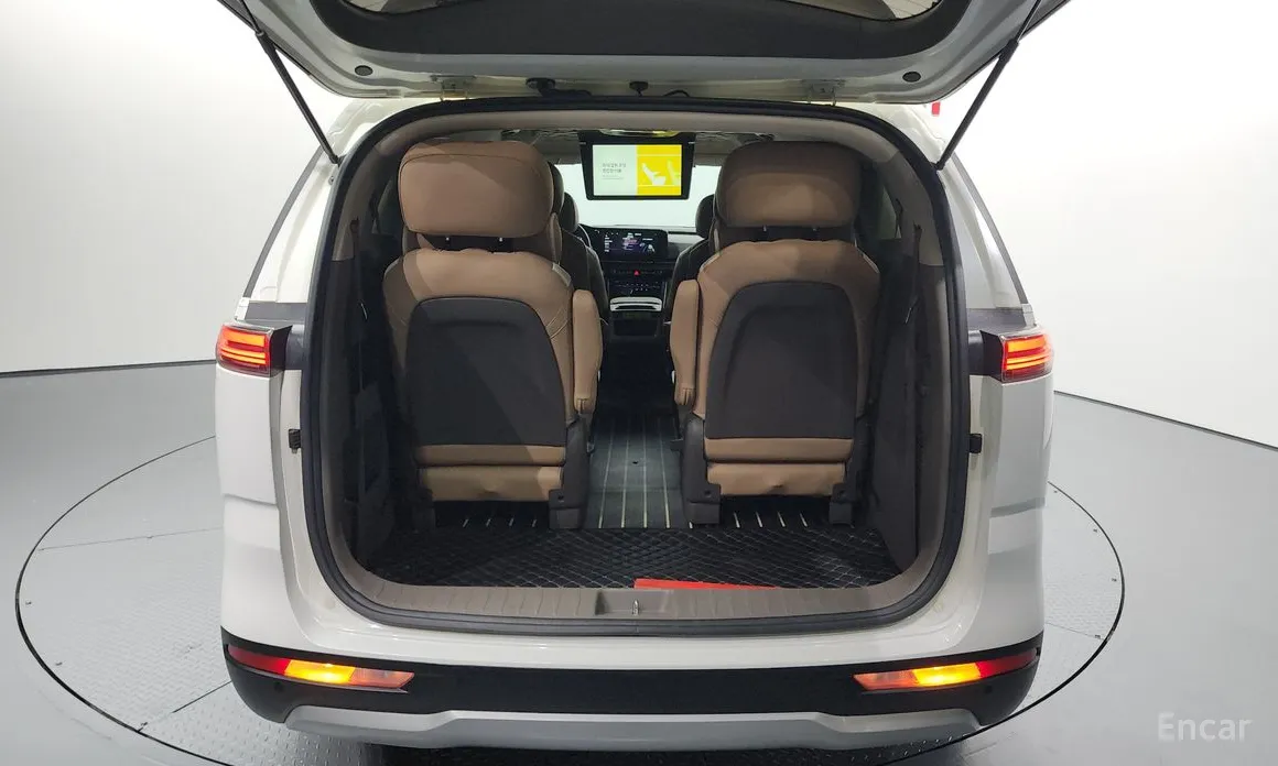 Фото 20 - Kia Carnival