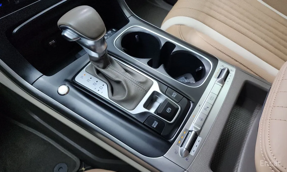 Фото 9 - Kia Carnival