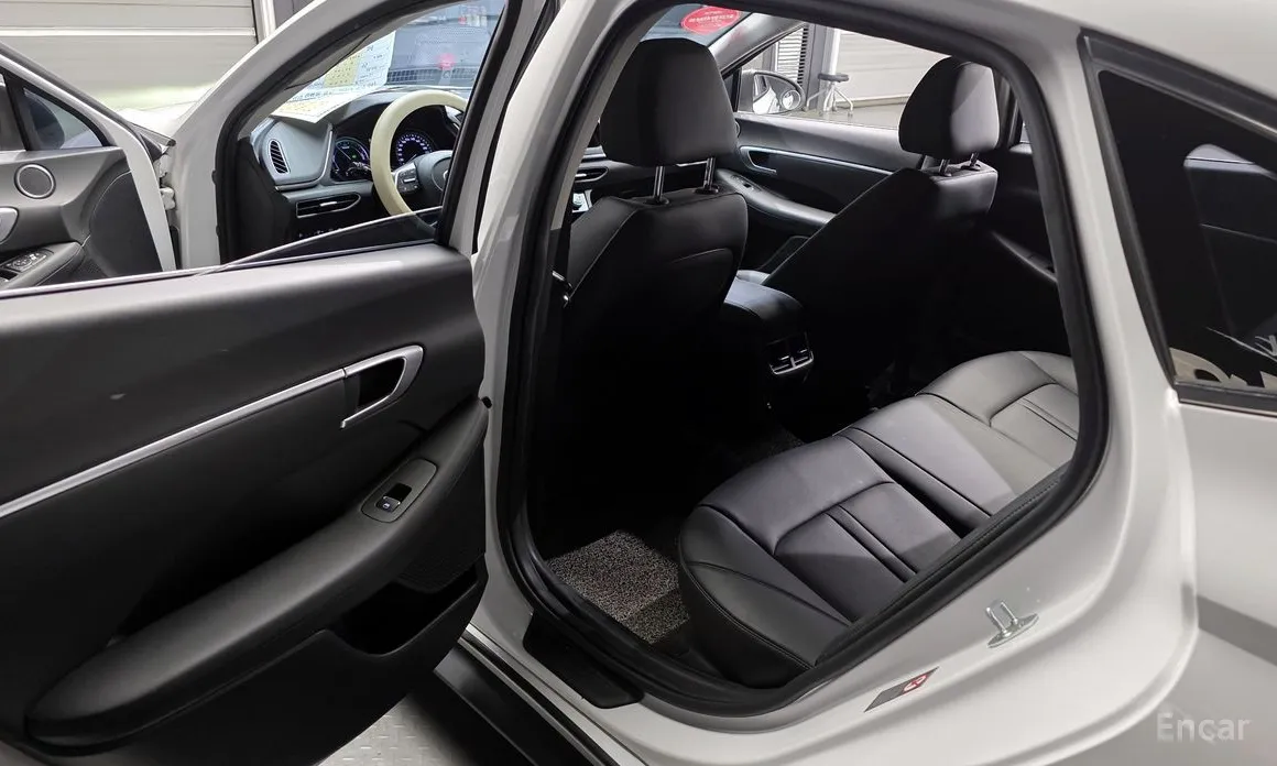 Фото 11 - Hyundai Sonata