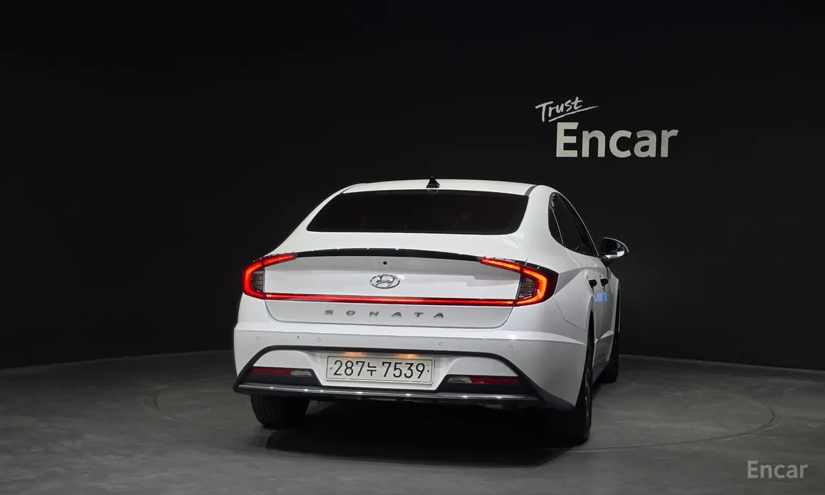 Фото 4 - Hyundai Sonata