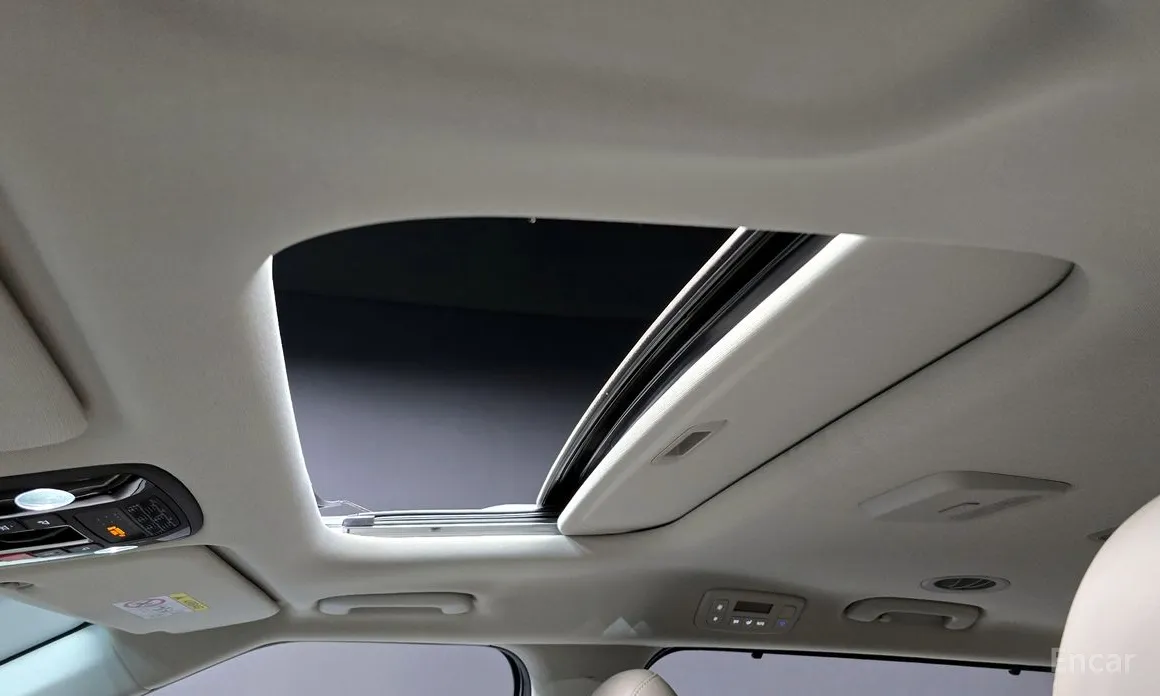 Фото 17 - Kia Carnival