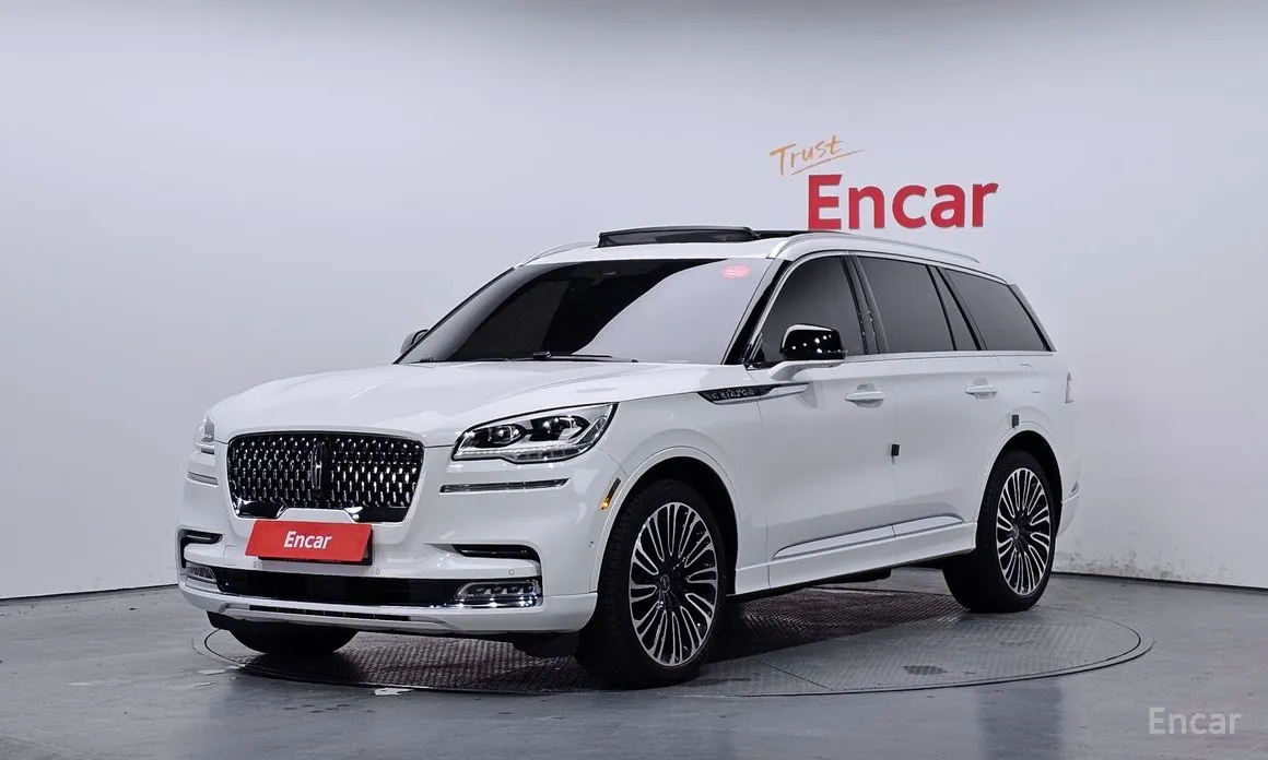 Фото 1 - Lincoln Aviator