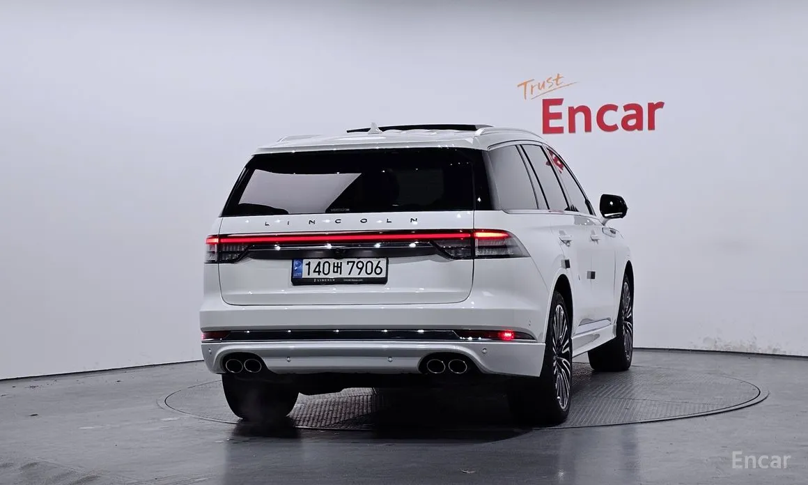 Фото 4 - Lincoln Aviator