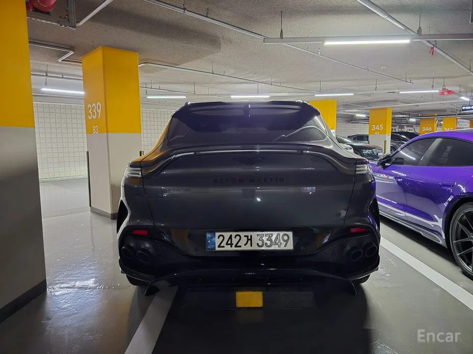 Фото 7 - Aston Martin DBX