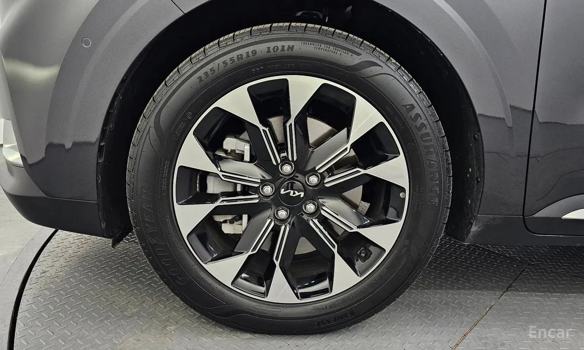 Фото 5 - Kia Carnival