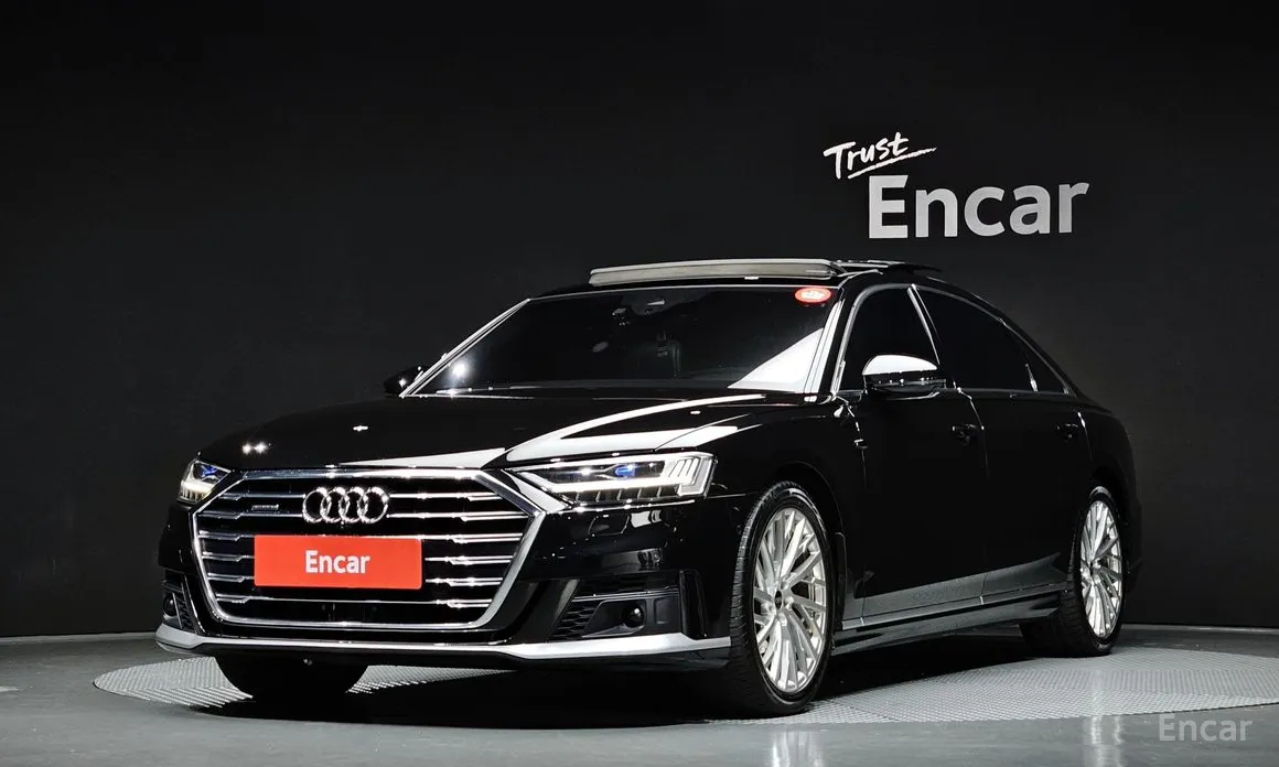 Фото 1 - Audi A8