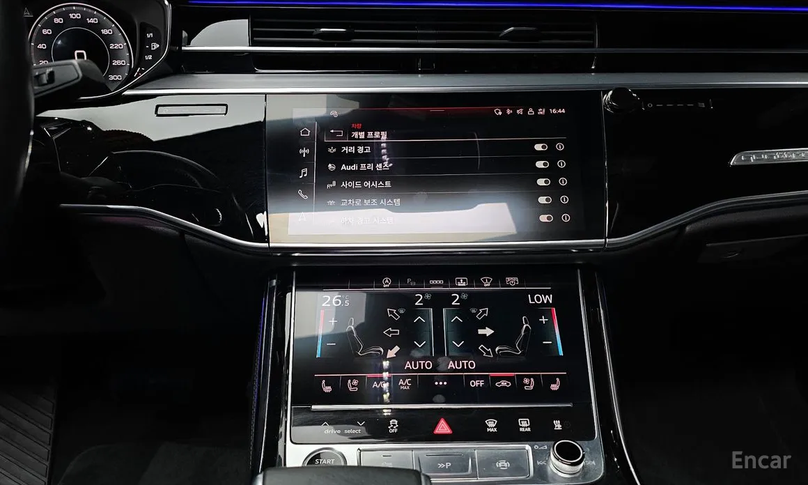 Фото 14 - Audi A8