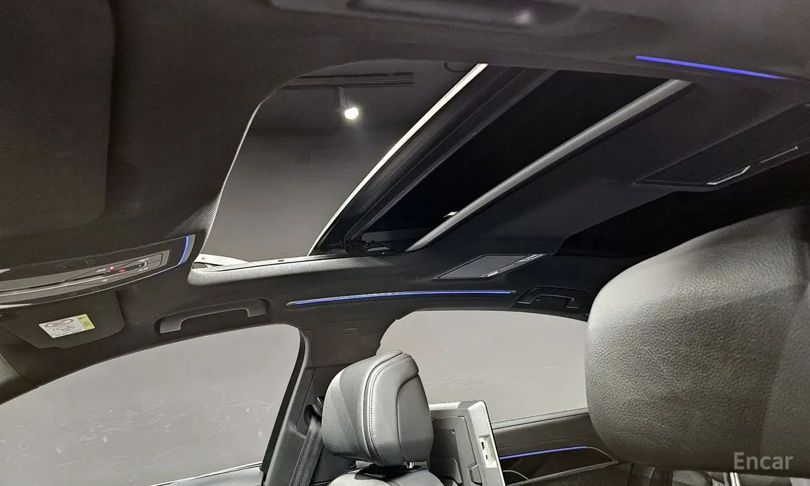 Фото 18 - Audi A8