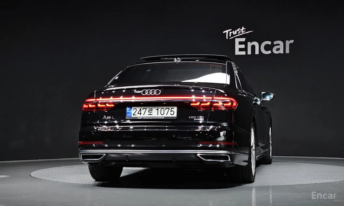 Фото 4 - Audi A8