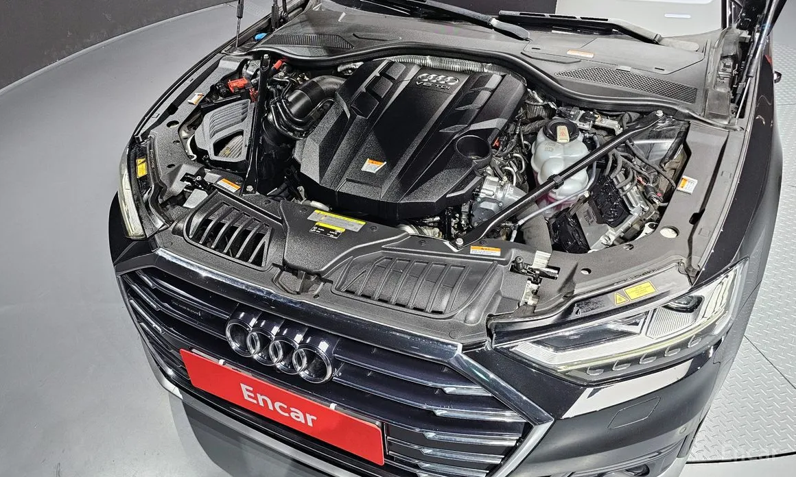 Фото 6 - Audi A8